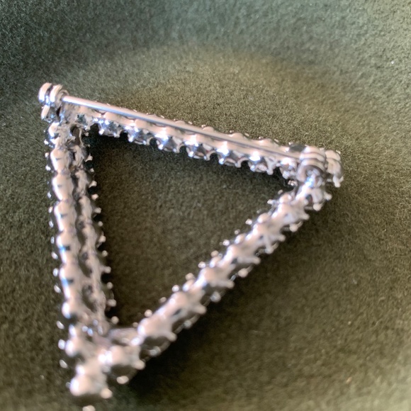 Triangle Double Layer Prong Set Rhinestone Pin Brooch - Picture 9 of 10